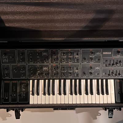 Yamaha CS-15 Duophonic Synthesizer 1978 - 1982 - Black image 2