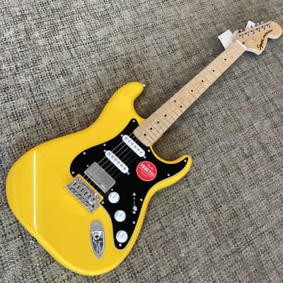 Squier FSR Affinity Series Stratocaster HSS with Maple Fretboard 2025 in Graffiti Yellow image 2