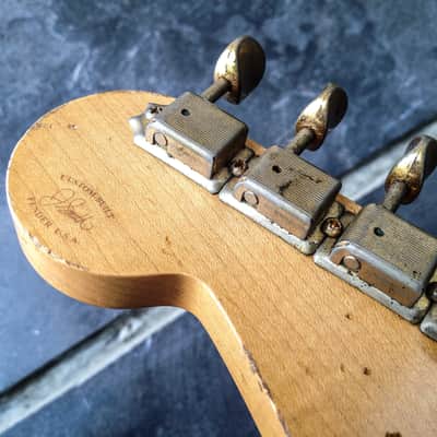 Fender Custom Shop ’60 Stratocaster Ultimate Relic, Masterbuilt by Jason Smith, Black with Gold HW image 7