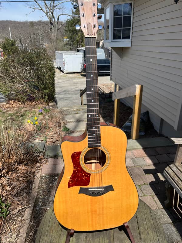 Taylor lefty 310ce with ES1 Electronics 2004 - - Natural image 1