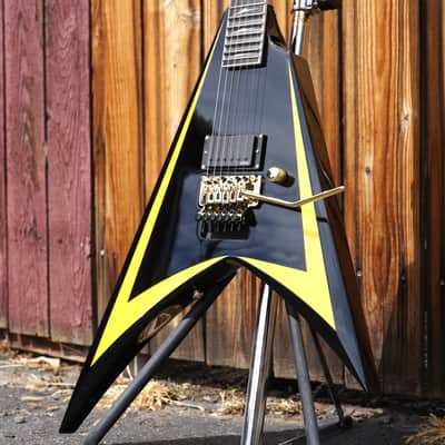 ESP LTD SIGNATURE ALEXI ARROWHEAD SE Black w/Yellow Pinstripe 6-String Electric w/hard case image 1