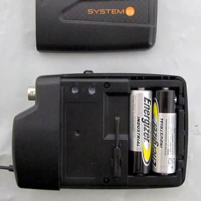 Used Audio Technica ATW-R800-T8 System 8 Wireless Lavalier Mic VGC image 20