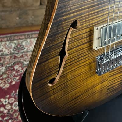 K'mo / Kmo Berlin Deluxe Hollow - Tobacco Burst image 3