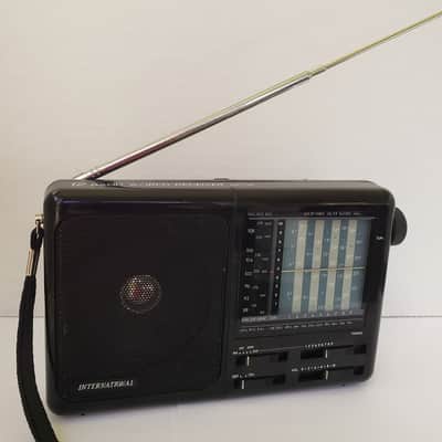 Vintage International 12 Band World Receiver Radio High Sensitivity MT-718 image 4