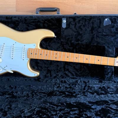 Fender Lincoln Brewster Stratocaster 2022 - Aztec Gold image 1