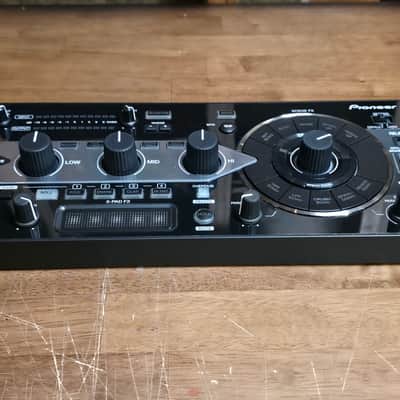 Pioneer RMX-1000 Professional Performance DJ effector & sampler - Black image 3