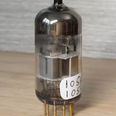 Perfect 1975 "A" NOS 1974 MULLARD e88cc 6922 Mitcham Dimple DISC getter Special quality like CV2492 ecc88 6dj8 CCA AEG label perfectly balanced and very strong, gold pins best audio tube, for EMI redd 47 image 3