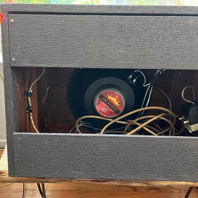 Gibson GA-19RVT Falcon 15-Watt 1x12" Guitar Combo 1962 - 1967 - Brown image 6
