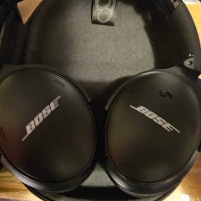 Bose Quietcomfort 45 Wireless Noise Canceling Headphones image 2
