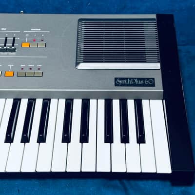 Roland HS-60 Vintage Analog Synthesizer • Juno 106 with Speakers • NEAR MINT • Pro Restoration • Warranty image 6