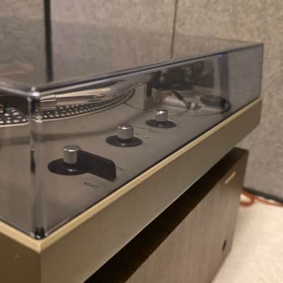 Technics SL-1600 1980 - Silver image 4