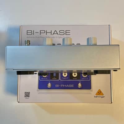 Behringer Bi-Phase (Lawsuit) 2022 Blue / White image 6