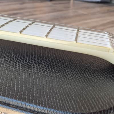 Gibson Flying V Snow falcon 2013 - Limited 500 image 20