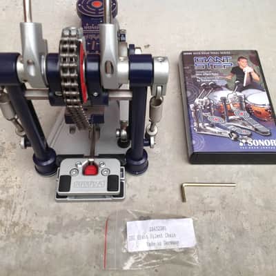 Sonor Giant Step Twin Effect Bass Drum Pedal W/Dock and Extra Chain image 8