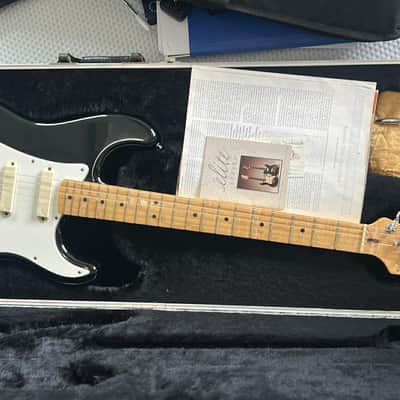 Fender Elite Stratocaster with Maple Fretboard 1983 - like new!!! image 2