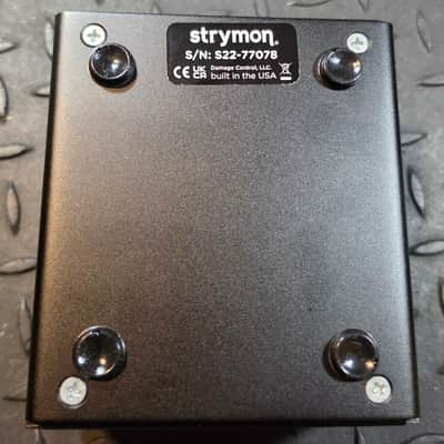 Strymon Flint Reverb and Tremolo V2 Black with White Knobs image 7
