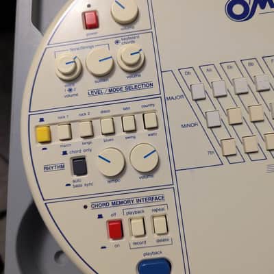 Suzuki OM-84 Omnichord 1984 - Ivory image 3