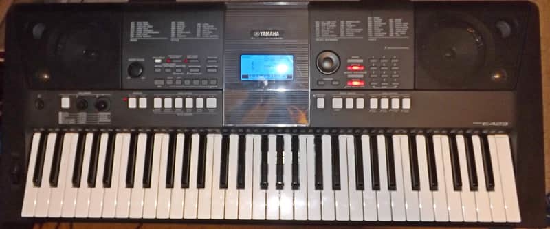 Yamaha PSR-E423 features cutoff/resonance controls image 1