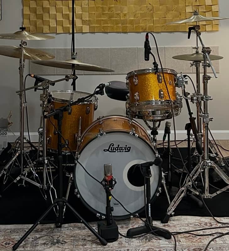 Ludwig Classic Maple Gold Sparkle Downbeat with cases 20/12/14