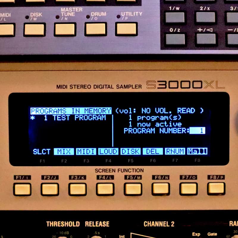 Akai S 3000 Serie LED Display White/Black