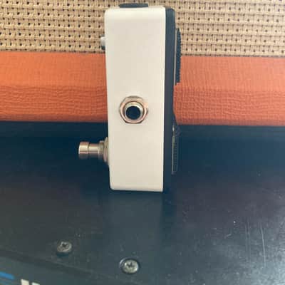 Loopi Pedals Tuner Mute Switch 2014 - Custom White image 3