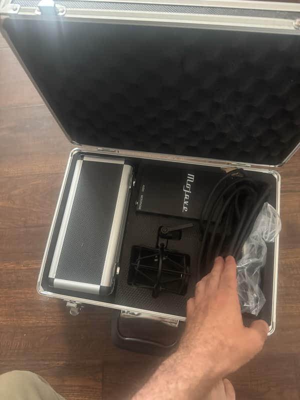 Mojave MA-200 Large diaphragm tube condenser microphone image 1