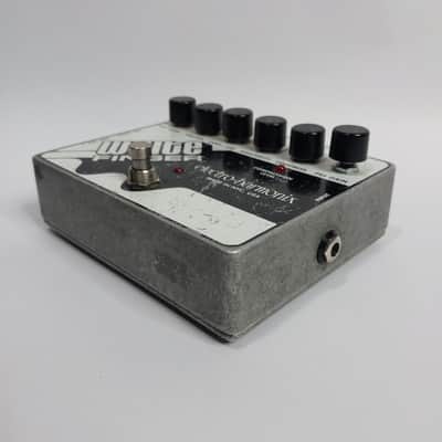 Electro-Harmonix White Finger Analog Optical Compressor with 40V Power Supply image 9