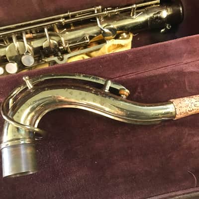 Buescher Aristocrat Big B Professional Bb Tenor Saxophone 1945 - Lacquer image 5