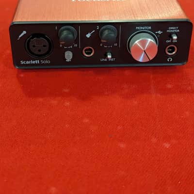 Focusrite Scarlett Solo 2nd Gen USB Audio Interface 2016 - 2018 - Red / Black image 2