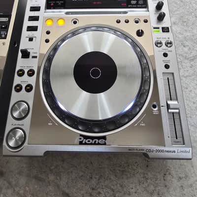 Pioneer DJ Platinum Edition Setup (2x CDJ-2000 Nexus + 1x DJM-900 Nexus) with Flight Cases image 3
