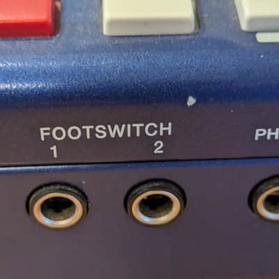 Akai MPC1000 Music Production Center 2004 - 2013 - Blue image 3