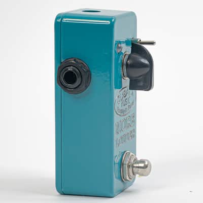 2010s Cusack More Louder – Clean Boost/Buffer Pedal (Blue) image 2
