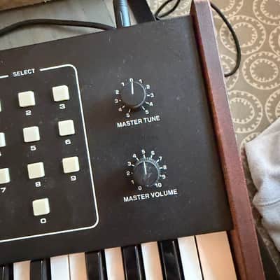 VTG Sequential Circuits Six-Trak Analog Synthesizer + Orig Box, Foam, Manual (Upgraded NVRAM) image 8