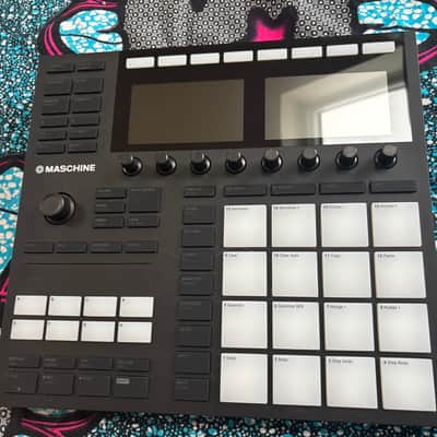 Native Instruments Maschine MKIII with DECKSAVER image 2