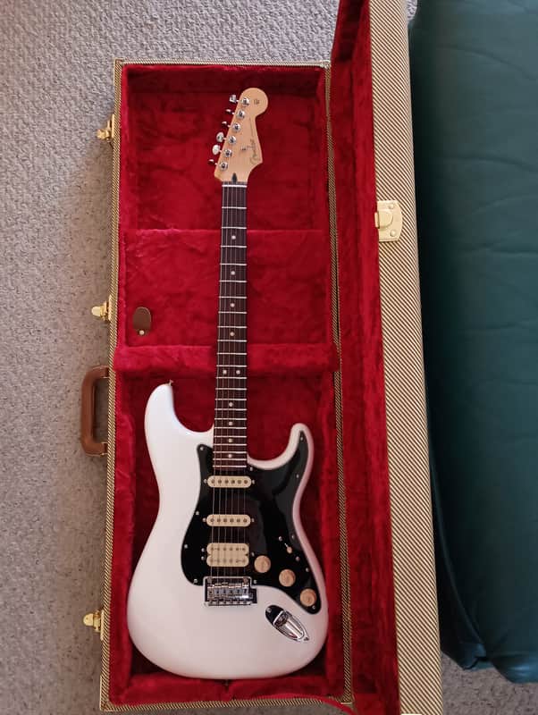 Fender Player II Stratocaster HSS 2025 - Present - Polar White image 1