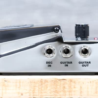 ISP Technologies Decimator G String X Adaptive Noise Reduction Effect Pedal image 5