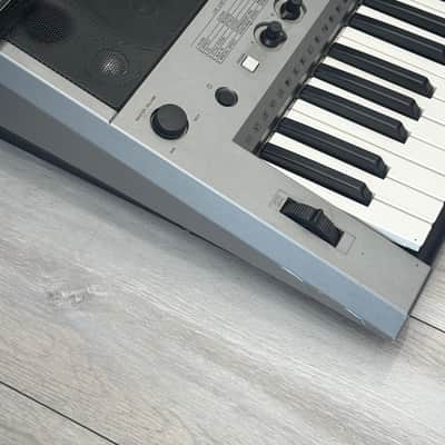 Yamaha PSR E443 61 Key Keyboard - Black image 7