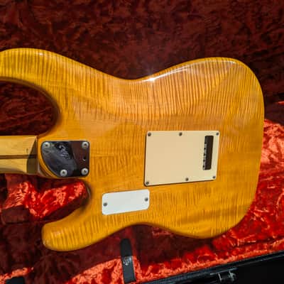Fender STR-1150 LSM Stratocaster Solid Flame Maple Body 90s Lace Sensor Made in Japan image 3