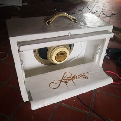 HYBRID CABINET 112 CELESTION NEO CREAMBACK 2026 - Oil, acrylic, hard shellac, fiberglass. image 16