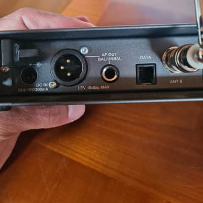 Sennheiser 🎤 Sennheiser ew 300 G2 Set | EM 300 G2 + SK 300 G2 | True Diversity | 786–822 MHz | Rack Mount image 11