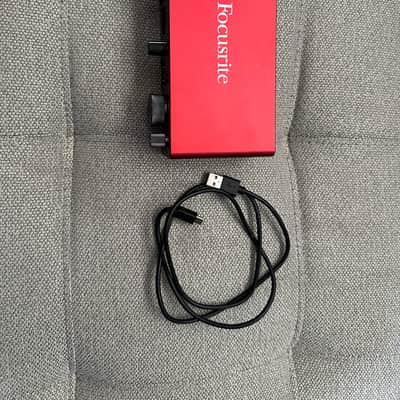 Focusrite Scarlett 2i2 3rd Gen USB Audio Interface 2019 - Present - Red / Black image 3