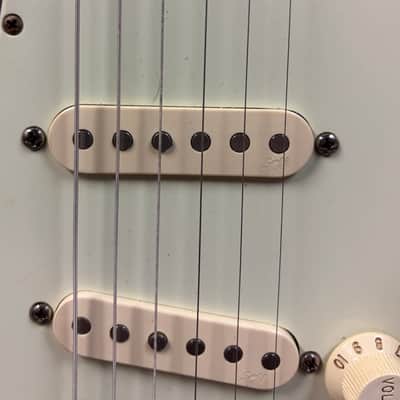 STRAT-BUILD ShowMeNitro Faded Fiesta Red Alder, Allparts SRO-62, Fender Hardware & SCN Pickups 2024 - Faded Fiesta Red Nitro image 16