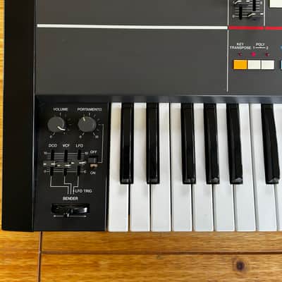 Roland Juno-106 61-Key Programmable Polyphonic Synthesizer 1984 - 1985 - Black image 3