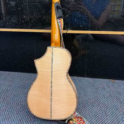 Ohana CK-75C6 with bag and strap image 2