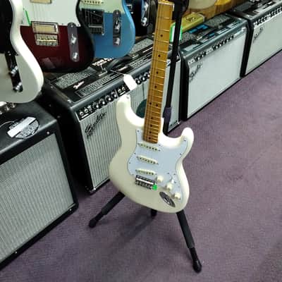 Fender Jimi Hendrix Artist Series Signature Stratocaster  Olympic White image 6
