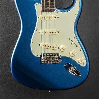 Fender Dave’s Guitar Shop Limited Edition American 1962 Reissue Stratocaster – Lake Placid Blue image 2