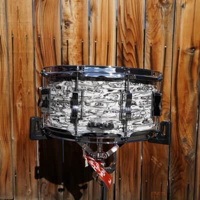 Ludwig USA Classic Series - 2024 LTD White Abalone wrap - 6.5 x 14" Maple Snare Drum (2024) image 2