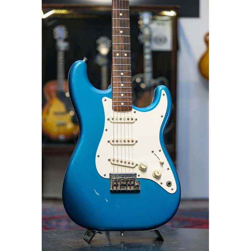 1984 Fender Standard Stratocaster (USA) with Rosewood Fretboard  sapphire blue image 1