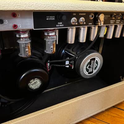 Vintage Sound Amps Vintage 35 Vibrolux Clone 2x10 Cream and Oxblood image 3
