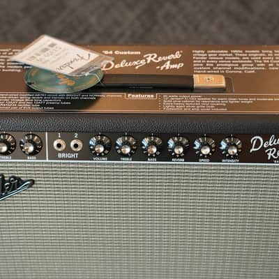 Fender '64 Custom Deluxe Reverb-Amp 2-Channel 20-Watt 1x12" Guitar Combo Black image 4